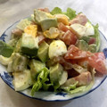 クックV6X8DR☆'s cooksnap of when they made 【簡単・時短】アボカドトマト卵のマヨ和え.