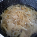 こころんち☆'s cooksnap of when they made まいたけと玉ねぎのみそ汁.