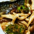 クック57W0GW☆'s cooksnap of when they made 塩サバとブロッコリーとキノコのニンニク炒.