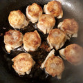 ちるにち's cooksnap of when they made カロリー爆上げ揚げ焼きシウマイ.