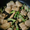 クックNM57TE☆'s cooksnap of when they made 簡単！鮭とアスパラのエビマヨ風✿.