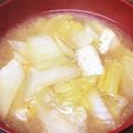 卵せんべい's cooksnap of when they made 白菜と油揚げの味噌スープ.