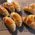 ひなじゅんママ's cooksnap of when they made 我が家のバターロールパン＊○.
