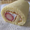 ともか☺'s cooksnap of when they made ふわふわプチロールケーキ.