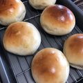 ピコたんママ's cooksnap of when they made 生クリームとはちみつのふんわり丸パン.