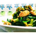 yangpa's cooksnap of when they made 農家の食卓〜アレッタの葉とウインナー炒め.