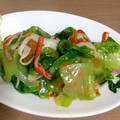 クック50OAJY☆'s cooksnap of when they made レタスとカニカマの中華風炒め.
