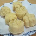 mamimu4326's cooksnap of when they made ほんのりキャラメル風味の花マドレーヌ.