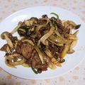 クックQXAUIT☆'s cooksnap of when they made ご飯にビールに☆牛肉とキノコの甘辛炒め.