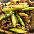 FOGTTI's cooksnap of when they made アスパラガスと牛肉の簡単☆オイスター炒め.
