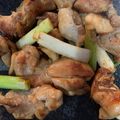 ロリポップ☆'s cooksnap of when they made 鶏もも肉とねぎのガーリックバター醤油炒め.