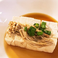 みゃあ大福's cooksnap of when they made 豆腐がとまらん！簡単えのきソースがけ.