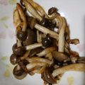 ちひゃん2525's cooksnap of when they made シンプルうまうましめじのバター炒め.