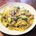 ちぃろる♪'s cooksnap of when they made 挽肉としめじのアボカド濃厚クリームパスタ.