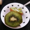 4double5's cooksnap of when they made ビタミンデザート✨キーウィの食べ方.