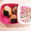 ❁Abake❁'s cooksnap of when they made 紫玉ねぎとハンバーグのおにぎり.