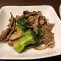 Akosua's cooksnap of when they made ダイエット！牛肉とブロッコリーと舞茸炒め.