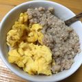 ぬーまいと0523's cooksnap of when they made 簡単！きゅうりの三色丼♪鶏そぼろ.