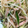 さとっちにゃん's cooksnap of when they made ☺️簡単♪もやしと胡瓜とハムの和え物☺️.