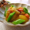 runa10's cooksnap of when they made じゃが芋とスナップえんどうの煮物.