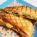 ふみはやおはる's cooksnap of when they made 「グリル」トーストでホットサンド.