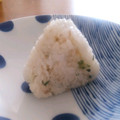 コメコチョコ's cooksnap of when they made 【簡単】ごまネギおにぎり.