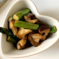 yumichii31's cooksnap of when they made 簡単！アスパラと椎茸のバター炒め.