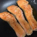 アピナス's cooksnap of when they made 裏ワザでキレイ！簡単！鮭のムニエル.
