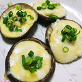ちく和enjoy料理's cooksnap of when they made 簡単☆マヨネーズでしいたけチーズ焼き.