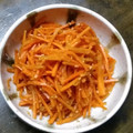 kirinda's cooksnap of when they made 人参の黒ごまあえ.