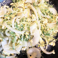 1男4女のママ's cooksnap of when they made 新玉ねぎと豆苗の卵炒め.