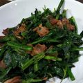keiz9345's cooksnap of when they made 簡単！菜の花とベーコンの炒め物.
