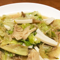 菜つ実☆ミ's cooksnap of when they made 簡単★レタスとえのきとかまぼこの炒め物.