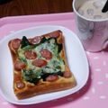 もん★もん's cooksnap of when they made ほうれん草とチーズトースト.