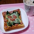 もん★もん's cooksnap of when they made ハムとほうれん草のチーズトースト.