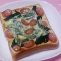 もん★もん's cooksnap of when they made 簡単！ウィンナーとチーズのトースト.