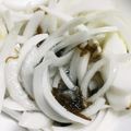 さちぶた♪'s cooksnap of when they made もずく酢ON♡新玉ねぎ～.