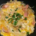 さちぶた♪'s cooksnap of when they made 【節約レシピ】魚肉ソーセージの卵とじ丼♪.