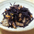 weeeek39's cooksnap of when they made ひじきの煮物(お弁当用冷食).