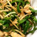 hiromomomo's cooksnap of when they made まかない～鶏むね肉で青椒肉絲～.