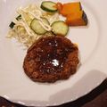 eiyoushi's cooksnap of when they made 大人の給食☆豆腐ハンバーグ.