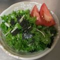 juuko's cooksnap of when they made 春菊とねぎのやみつきサラダ.