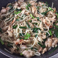 HomaRuu's cooksnap of when they made 簡単おかわり必須♪豚肉と韮ともやしの炒め.
