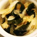ガリ☆トトロ's cooksnap of when they made 新玉とわかめのサラダ.