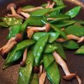 yhossy's cooksnap of when they made お弁当に♪　しめじと絹さやの白だし炒め.