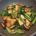 さんじのちち's cooksnap of when they made 小松菜と筍と椎茸のバター炒め.