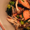 わにまみ's cooksnap of when they made 秋鮭ときのこのガーリック醤油炒め.