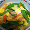 みじゅーくもーの's cooksnap of when they made 絹さやと新玉ねぎとベーコンの卵炒め.