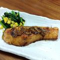 YCHキッチン's cooksnap of when they made 鮭とにんにくのバター醤油焼き♪.