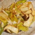 かなりんココりん's cooksnap of when they made 簡単★大人のネギたっぷりキノコ炒め.